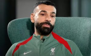جيمي هاسلبانك: ليفربول يجب أن يبيع صلاح بسبب عمره