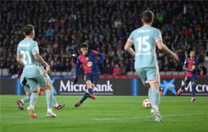 تعادل مثير بين برشلونة وأتلتيكو مدريد في نصف نهائي كأس ملك إسبانيا