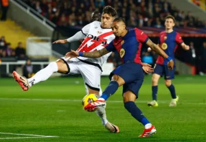 برشلونة ينجو من فخ رايو فاليكانو ويخرج بنقطة ثمينة