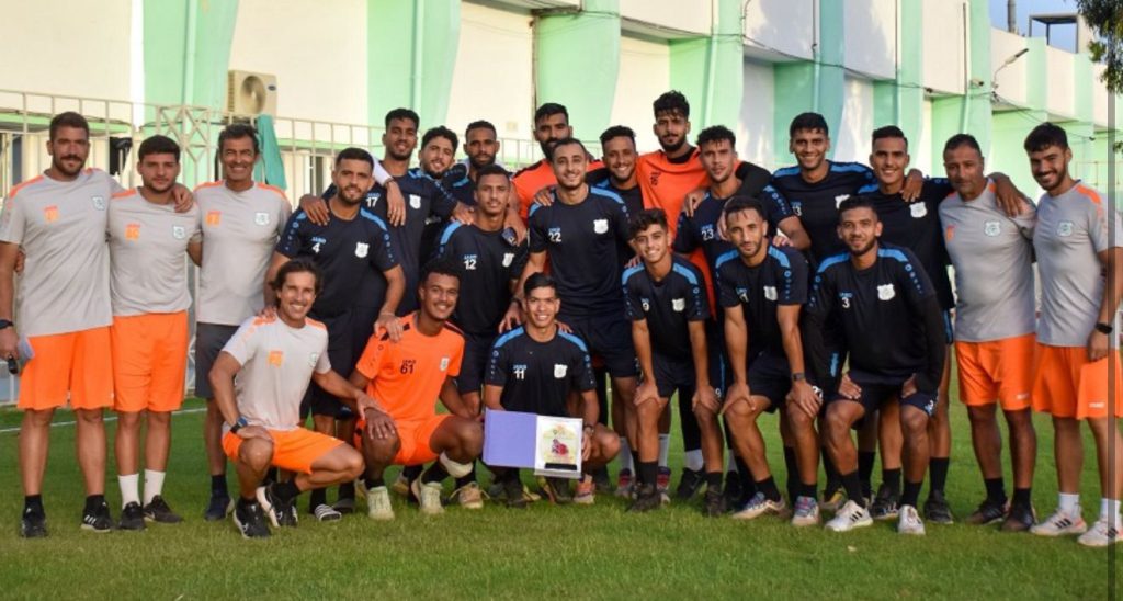 خالد بابا يعود لتداريب الدفاع الجديدي وسط استقبال حار خالد بابا يعود لتداريب الدفاع الجديدي وسط استقبال حار