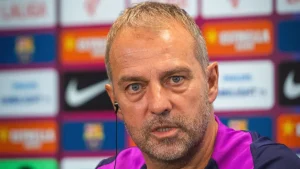 فليك يعلن غياب يامال أمام فالنسيا وينتقد تعامل منتخب إسبانيا مع لاعبيه