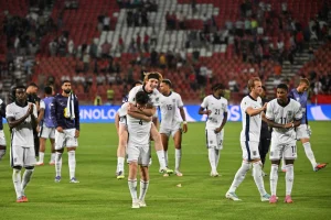 إنجلترا تهزم صربيا بخماسية وتتربع على الصدارة في تصفيات كأس العالم