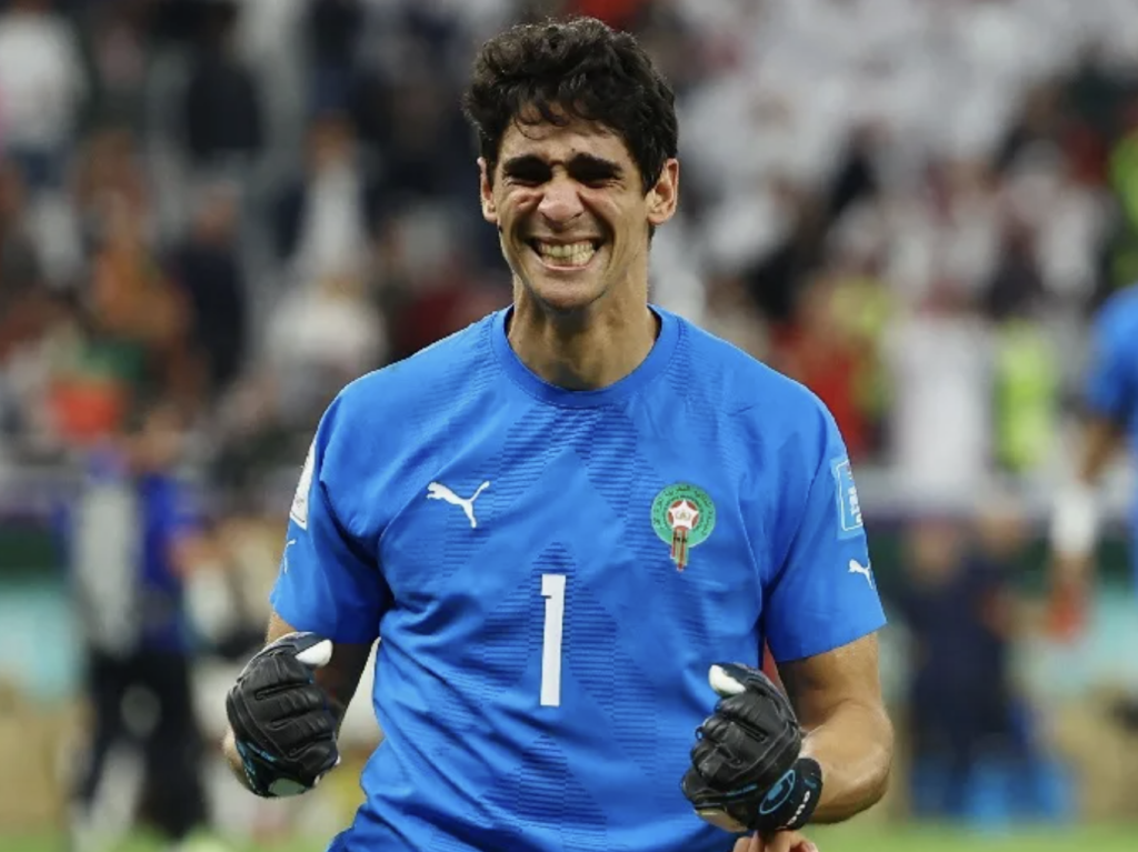 بونو يواصل “التعملق” مع المنتخب بتصديات خرافية أمام زامبيا
