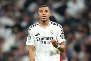 مبابي يُتوج بجائزة أفضل لاعب في ريال مدريد لشهر غشت