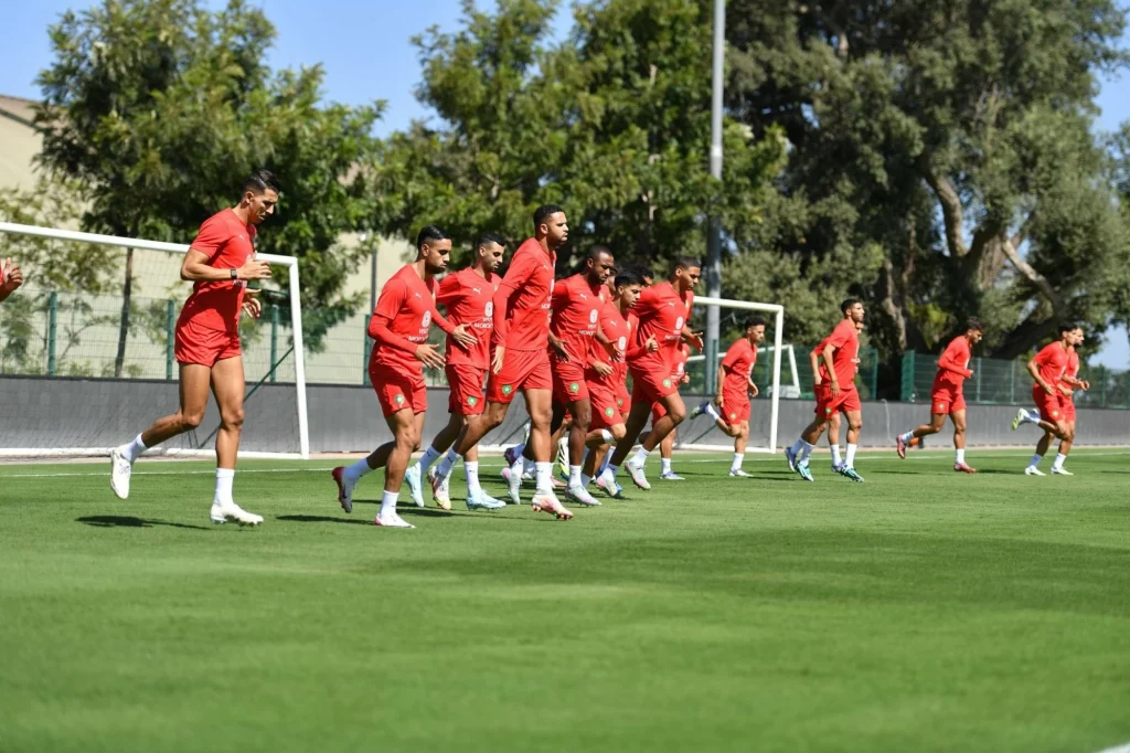 المنتخب الوطني المغربي يفتح تدريبه أمام الإعلام قبل مواجهة النيجر