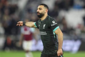 صلاح يعترف بصعوبة الانسجام مع الوافد الجديد إيكيتيكي في ليفربول