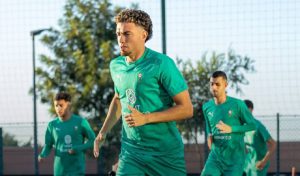 العيناوي يمنح التوازن لوسط المنتخب المغربي ويبرز بجانب أمرابط