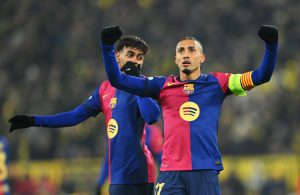 برشلونة يعلن إصابة نجمه البرازيلي رافينيا