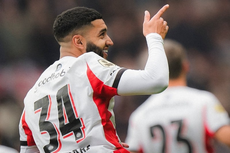 صيباري يسجل ويقود آيندهوفن للفوز في الدوري الهولندي