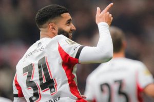صيباري يواصل تألقه ويسجل أمام أياكس في “كلاسيكو هولندا”