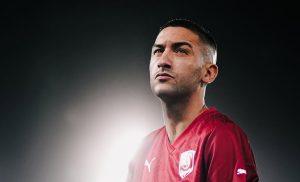 زياش مطالب بحسم وجهته الأوروبية قبل كأس إفريقيا