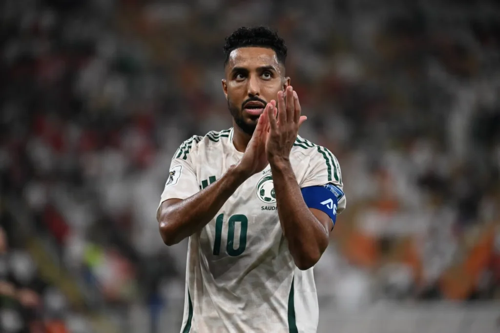 الدوسري قريب من حصد أفضل لاعب آسيوي 2025