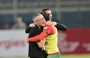 محمد وهبي.. من مقاعد التدريس إلى مقاعد المجد مع شباب المغرب