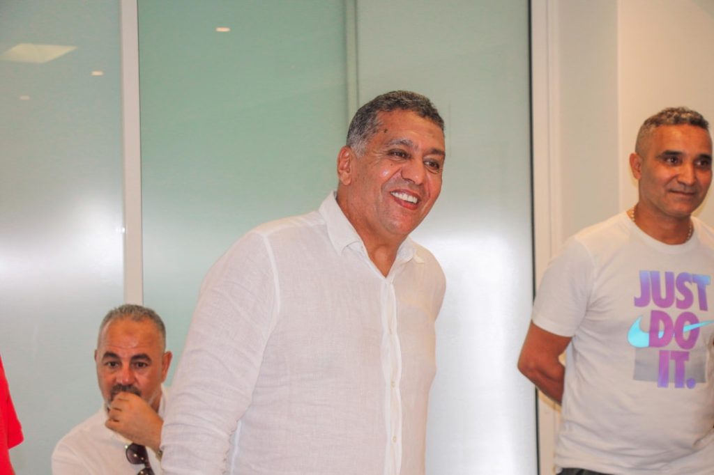 الطاوسي يفتح النار على إدارة الكوكب المراكشي بعد إقالته