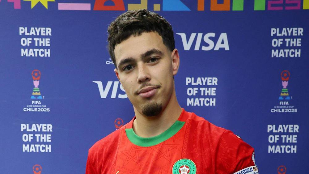 صحيفة “ماركا” تقارن عثمان معما ببدايات كريستيانو رونالدو