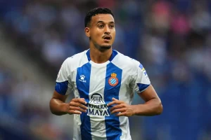 عمر الهلالي مطلوب في الدوري الإنجليزي