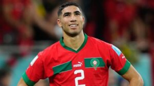 حكيمي: “مافهمتش علاش نتوما كاعيين خص نكونوا فرحانين”