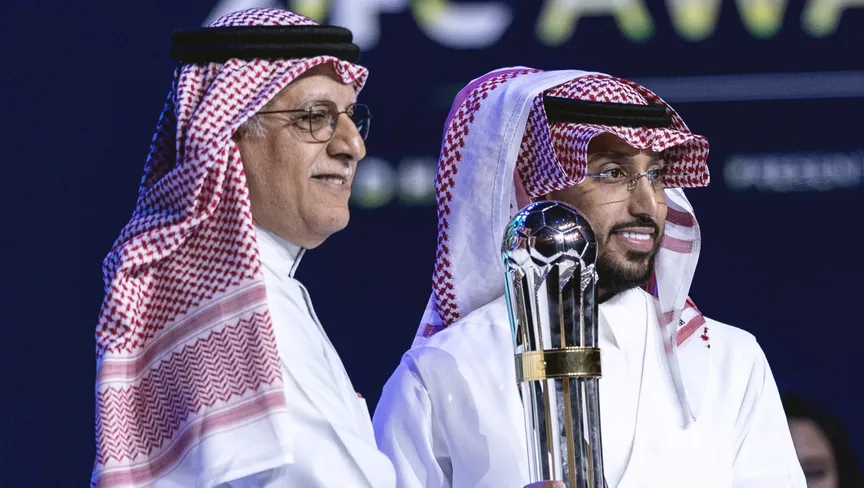 سالم الدوسري يتوج بجائزة أفضل لاعب في آسيا لسنة 2025