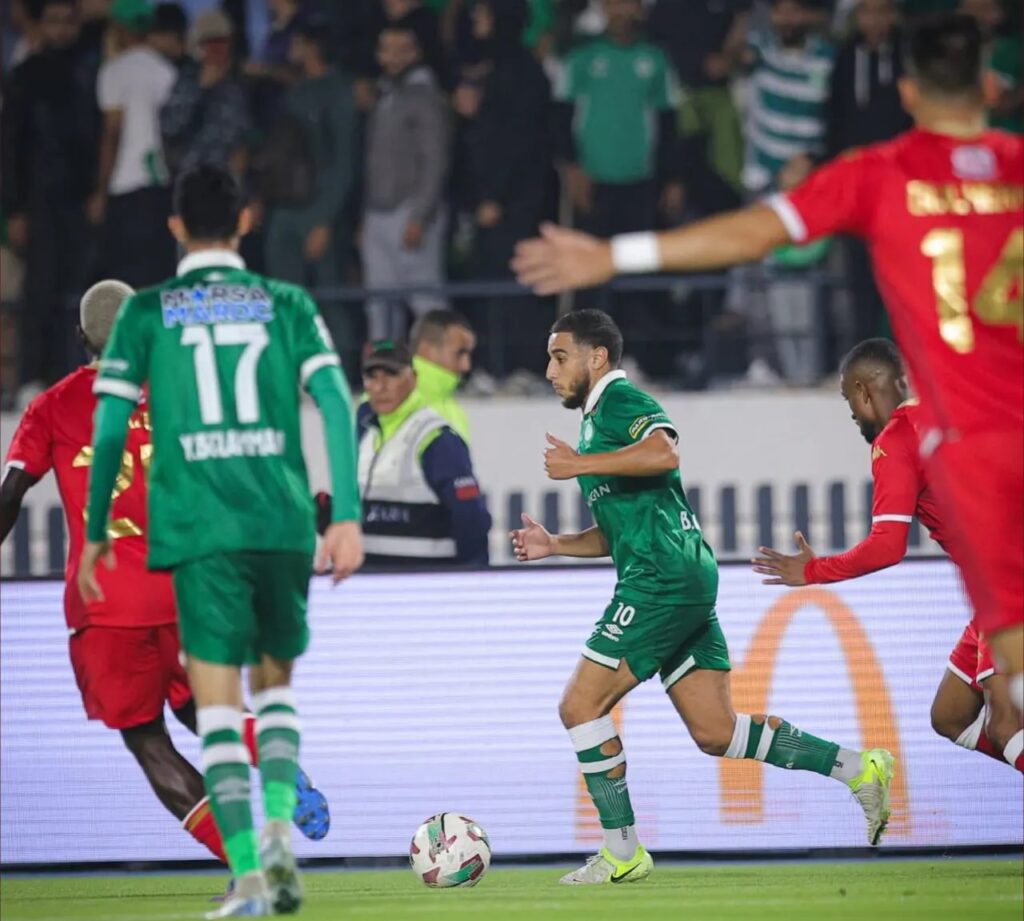 ديربي الدار البيضاء.. أداء متواضع ومباراة ميتة بلا أهداف ديربي الدار البيضاء.. أداء متواضع ومباراة ميتة بلا أهداف