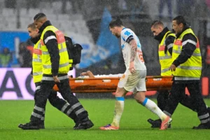 المغربي بلال ندير لاعب مارسيليا يستعيد وعيه بعد تعرضه للإغماء ! المغربي بلال ندير لاعب مارسيليا يستعيد وعيه بعد تعرضه للإغماء !