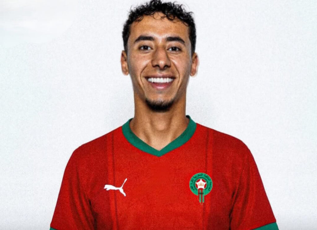 أنس صلاح الدين مؤهل لحمل قميص المنتخب المغربي بعد موافقة “فيفا”