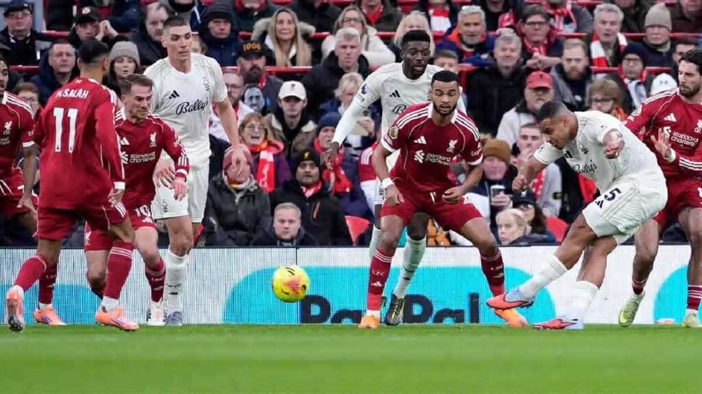 هزيمة قاسية تصدم جماهير ليفربول في الدوري الإنجليزي