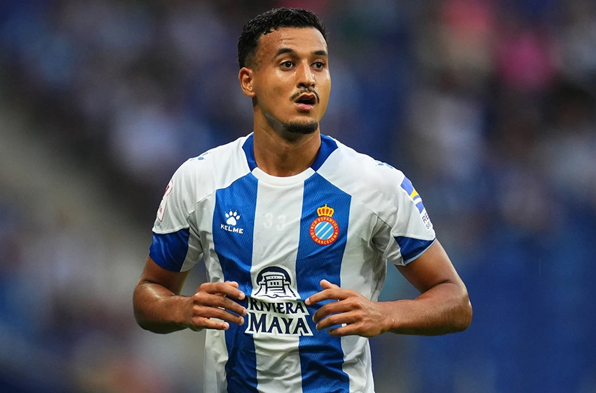 الهيلالي يفاجئ الركراكي بعد استبعاده عن المنتخب