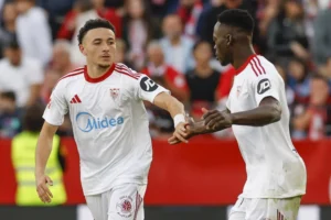 فارغاس يقود إشبيلية للفوز في الدوري الإسباني