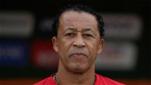 حفل جوائز الكاف .. بوبيستا يفوز بجائزة أفضل مدرب على حساب وهبي والركراكي!