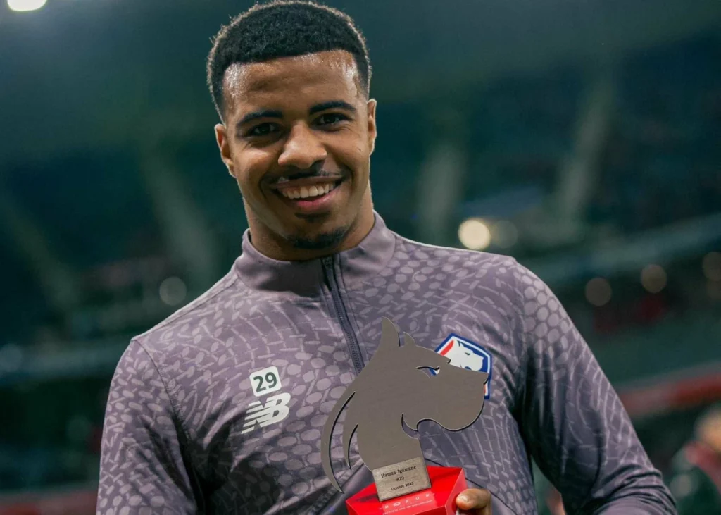 حمزة إيكمان يفوز بجائزة أفضل لاعب في ليل الفرنسي لشهر أكتوبر