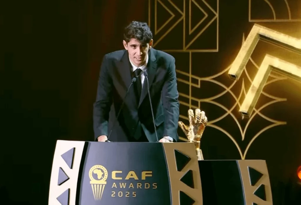 ياسين بونو.. الحارس الهادئ الذي صنع مجده بالابتسامة واليقظة