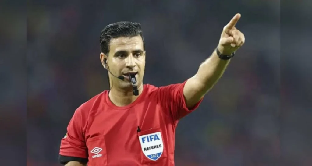 الوداد يواجه عزام التنزاني بقيادة الحكم صادق السالمي في كأس الكاف