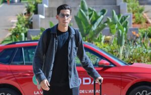 أولمبيك مارسيليا يكشف تفاصيل الوضع الصحي لنايف أكرد ويؤكد التعاون مع المنتخب المغربي