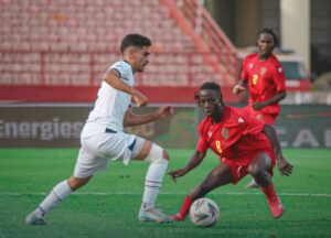 أولمبيك آسفي يبدأ رحلة المجموعات بانتصار تاريخي على دجوليبا في باماكو