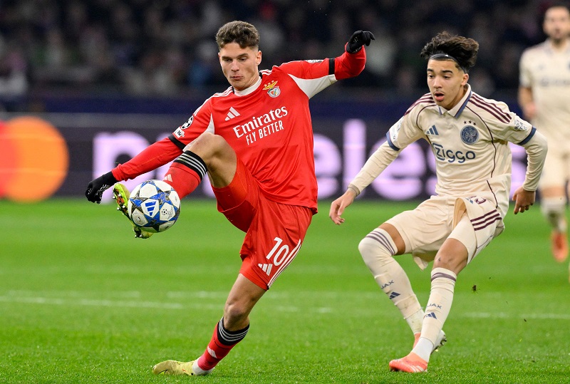 دوري أبطال أوروبا .. بنفيكا يحقق أول انتصار ويعمّق جراح أياكس