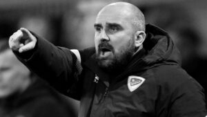 انتصار لم يكتمل.. وفاة مدرب ملادن زيزوفيتش بعد تقدم فريقه بثنائية في الدوري الصربي