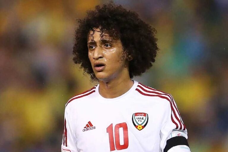النجم الإماراتي عموري يعلن اعتزال كرة القدم