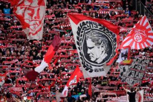 احتجاجات صامتة في ملاعب ألمانيا رفضًا لخطط تشديد دخول الجماهير