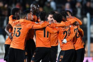 نهضة بركان يستعدّ لشدّ الرحال إلى نيجيريا