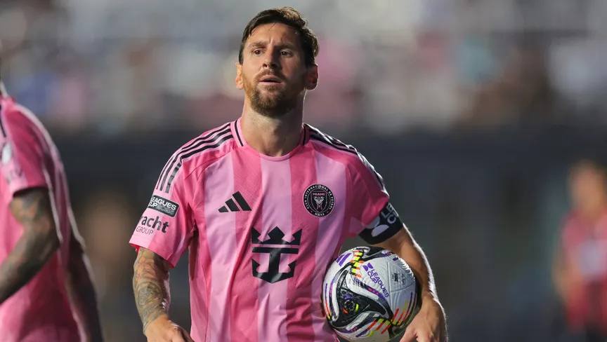 ميسي يكشف: لم أشعر بالسعادة في باريس سان جيرمان