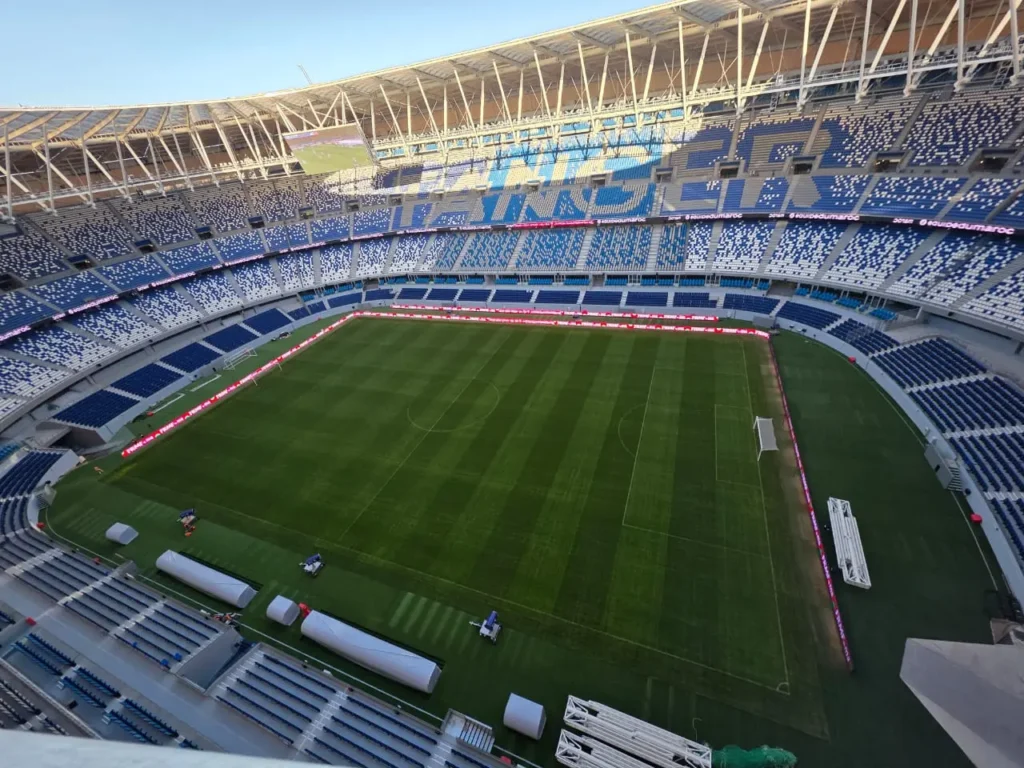 الملعب الكبير لطنجة: جوهرة كروية جديدة بمعايير الفيفا العالمية