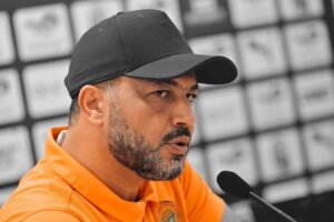 الشعباني يكشف التشكيلة الرسمية لنهضة بركان أمام أهلي طربلس