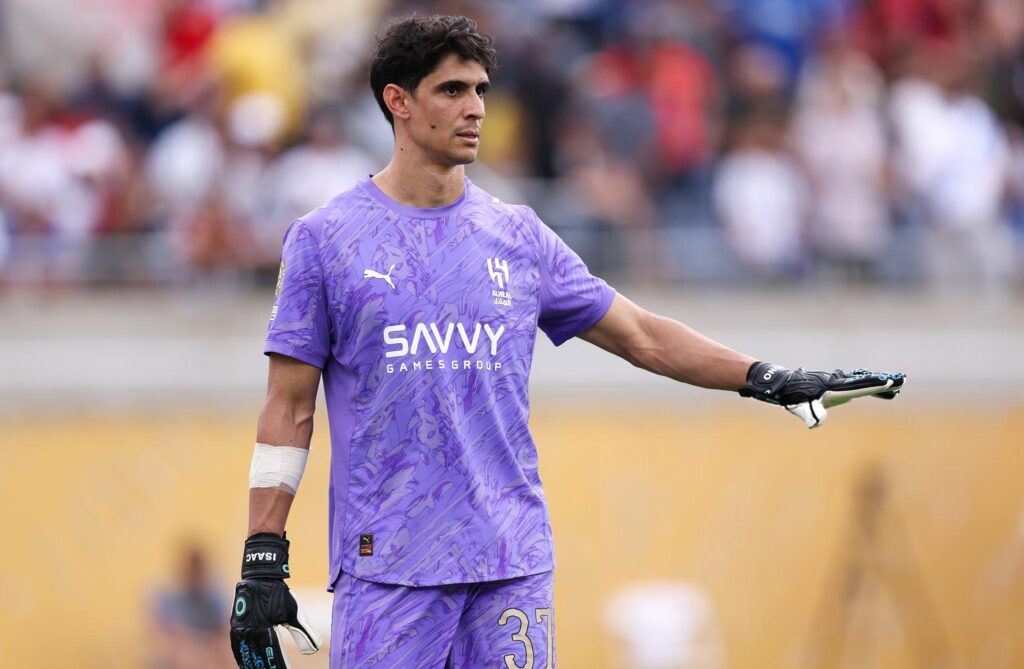 إنزاغي يوضح سبب غياب ياسين بونو عن تدريبات الهلال