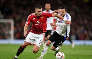 الدوري الإنجليزي الممتاز.. مانشستر يونايتد يقتنص التعادل في الوقت القاتل