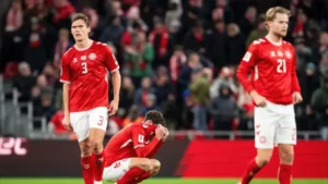 مرض مفاجئ يهدد منتخب الدنمارك قبل المواجهة الحاسمة مع اسكتلندا