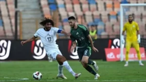 منتخب مصر يقلب الطاولة على الجزائر ويفوز بثلاثية في ودية مثيرة