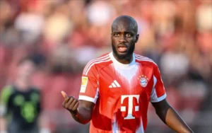 من السخرية إلى الاعتذار… مدافع بايرن يخرج عن صمته بعد إصابة حكيمي