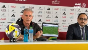 لحظات ساخنة في مؤتمر عُمان.. كيروش يفجّر مفاجآت حول التحكيم