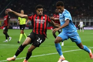 نابولي يواجه ميلان في نصف نهائي السوبر الإيطالي بالسعودية