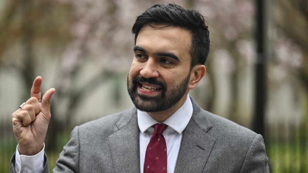 عمدة نيويورك يشيد بالمغرب ومصر ويتوقع لـ"أوغندا"